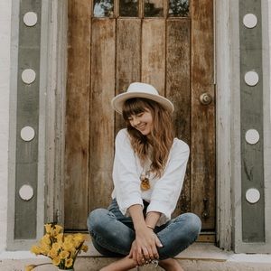 Meet your Posher, Anna